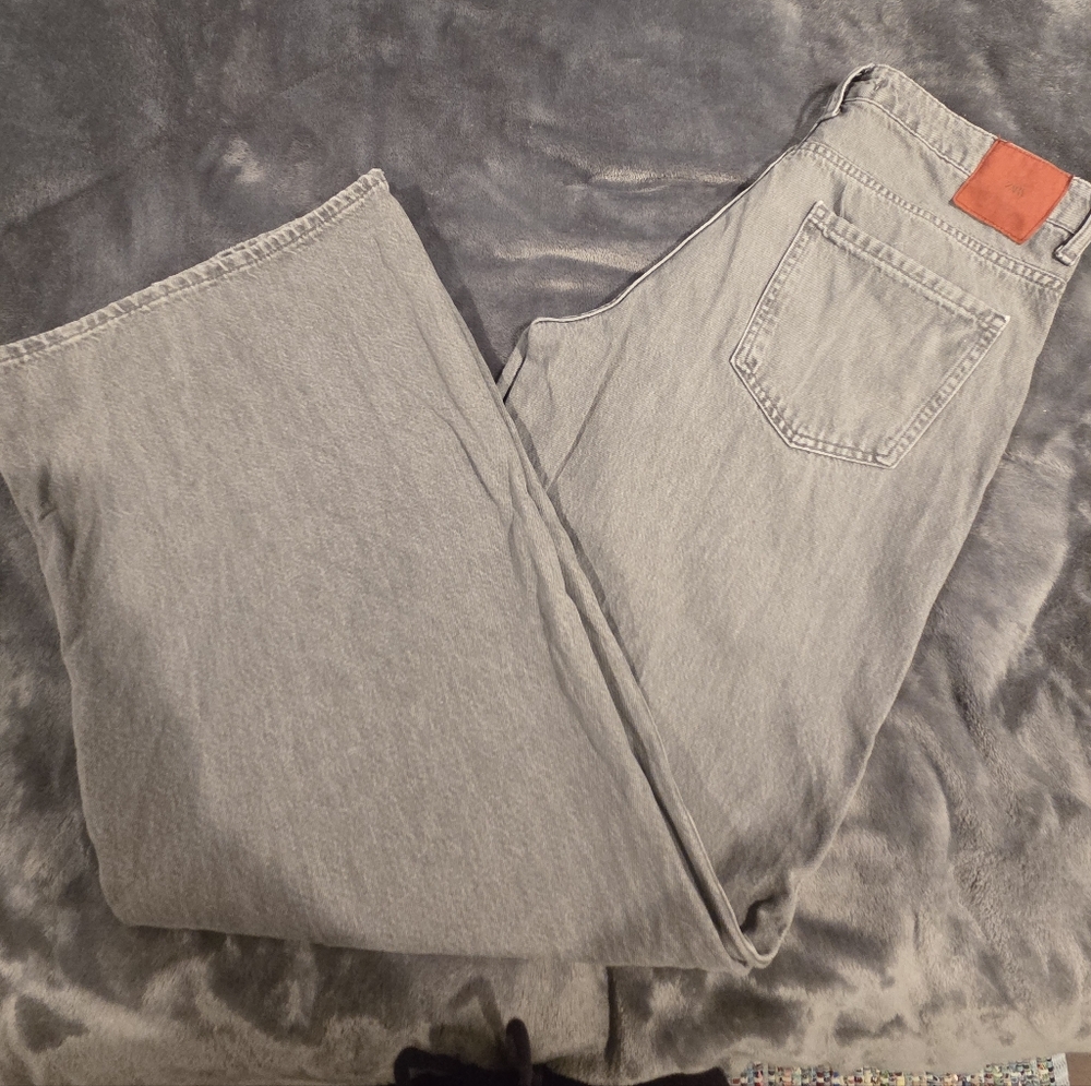 Zara High Rise Gray Wide-Leg Jeans